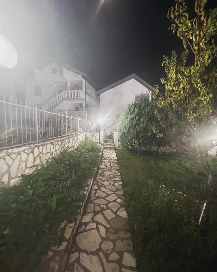Apartments In Villa Viktoria Sutomore Εξωτερικό φωτογραφία