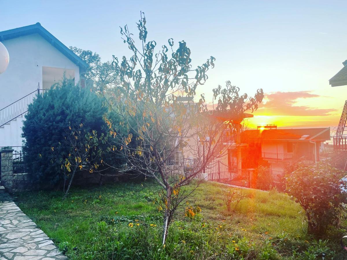 Apartments In Villa Viktoria Sutomore Εξωτερικό φωτογραφία