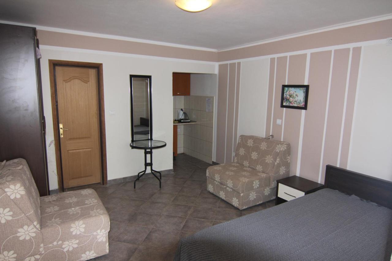 Apartments In Villa Viktoria Sutomore Εξωτερικό φωτογραφία